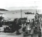 Descarga de pescado en el muelle de la conservera Massó de Bueu (hacia 1928)
